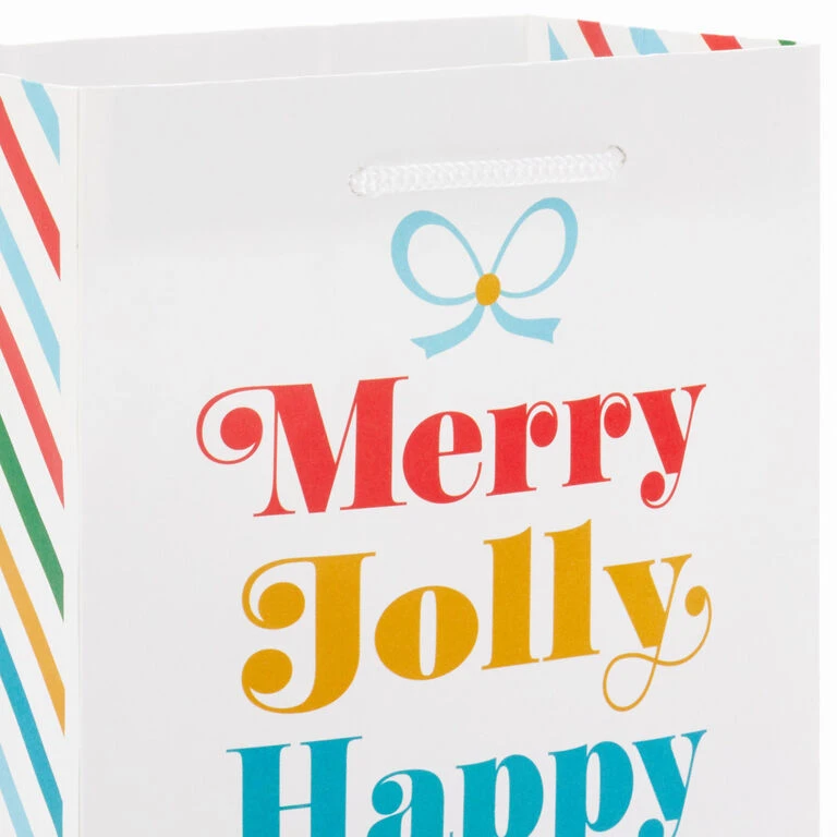 Hallmark Bright Wishes 8-Pack Christmas Gift Bags, Assorted Sizes And Designs 7 Hallmark Bright Wishes 8-Pack Christmas Gift Bags, Assorted Sizes And Designs - Image 5