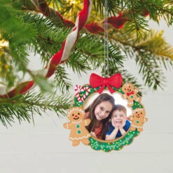 Hallmark Oh-So-Sweet Grandkids Photo Frame Ornament -Hallmark Gingerbread Grandkids Picture Frame Keepsake Ornament 1599QGO2589 02
