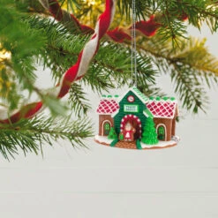 Hallmark Season's Treatings Special Edition Ornament -Hallmark Gingerbread Train Depot Keepsake Ornament 1899QXT4117 02