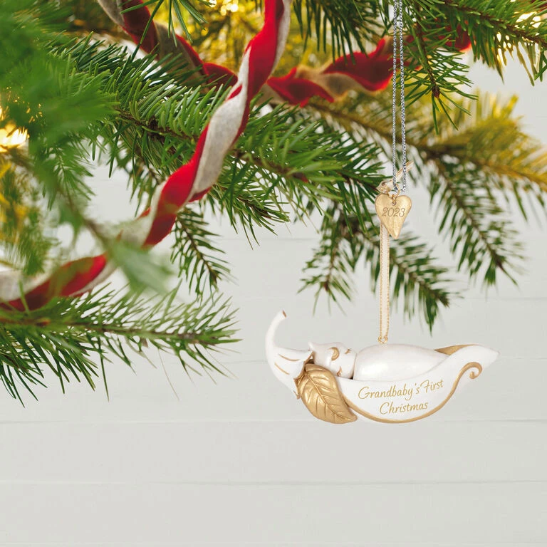 Hallmark Grandbaby's First Christmas Pea In A Pod 2023 Porcelain Ornament 4 Hallmark Grandbaby's First Christmas Pea In A Pod 2023 Porcelain Ornament - Image 2